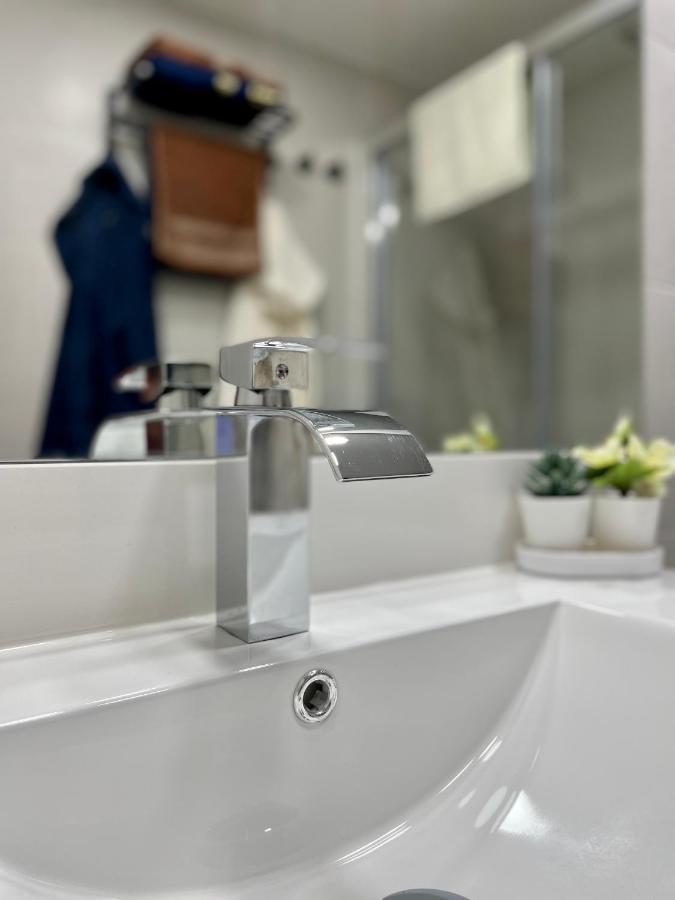 Madrid Villa Suites Aquamarina Екстериор снимка