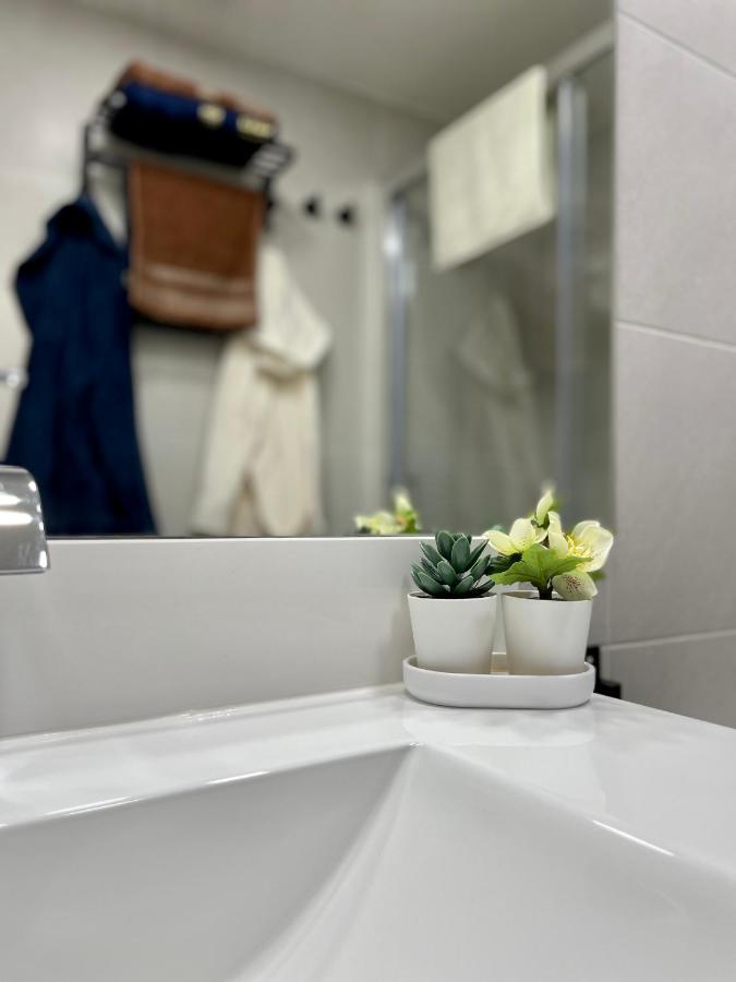 Madrid Villa Suites Aquamarina Екстериор снимка